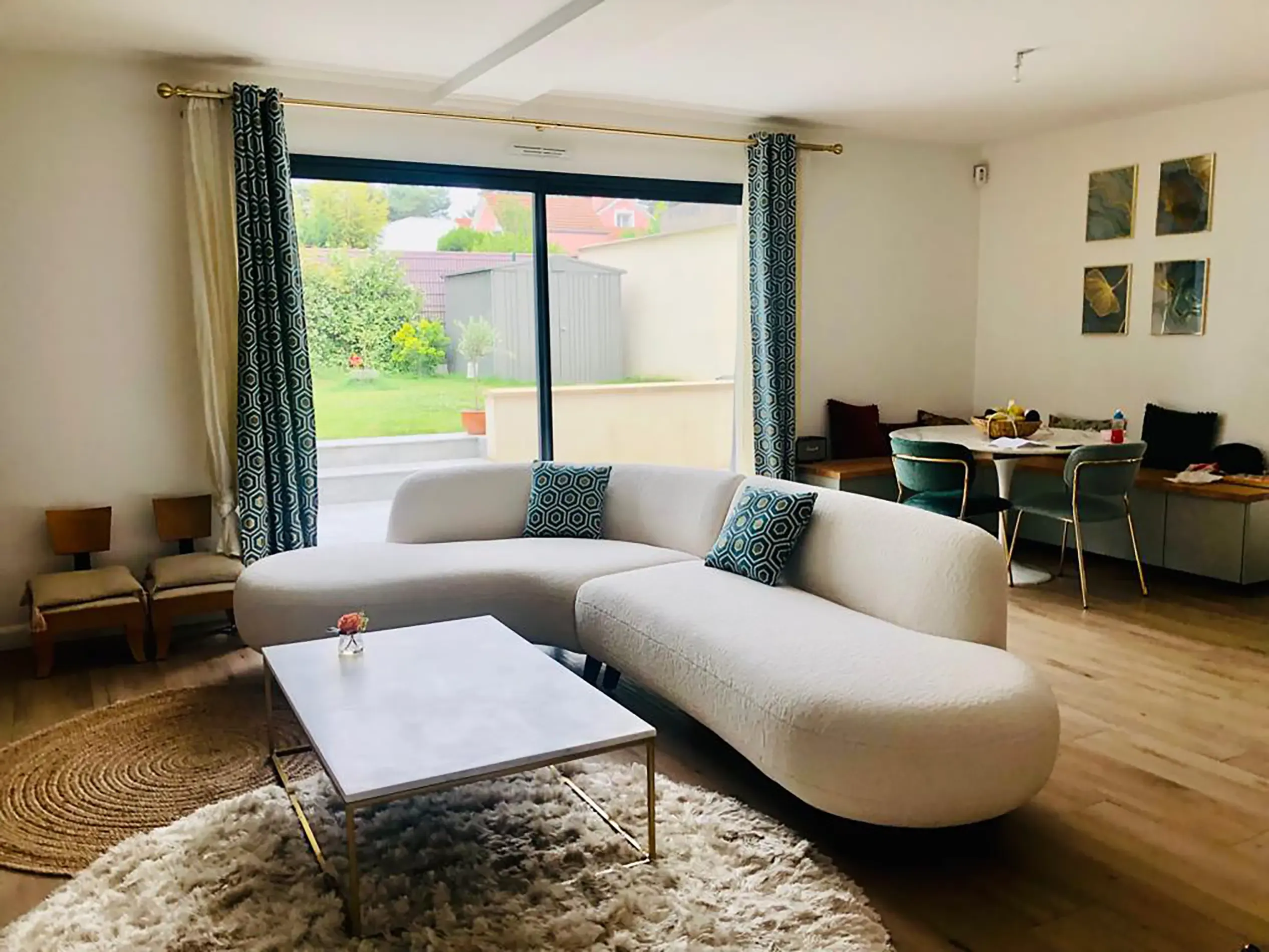 Salon après travaux (vue 2)