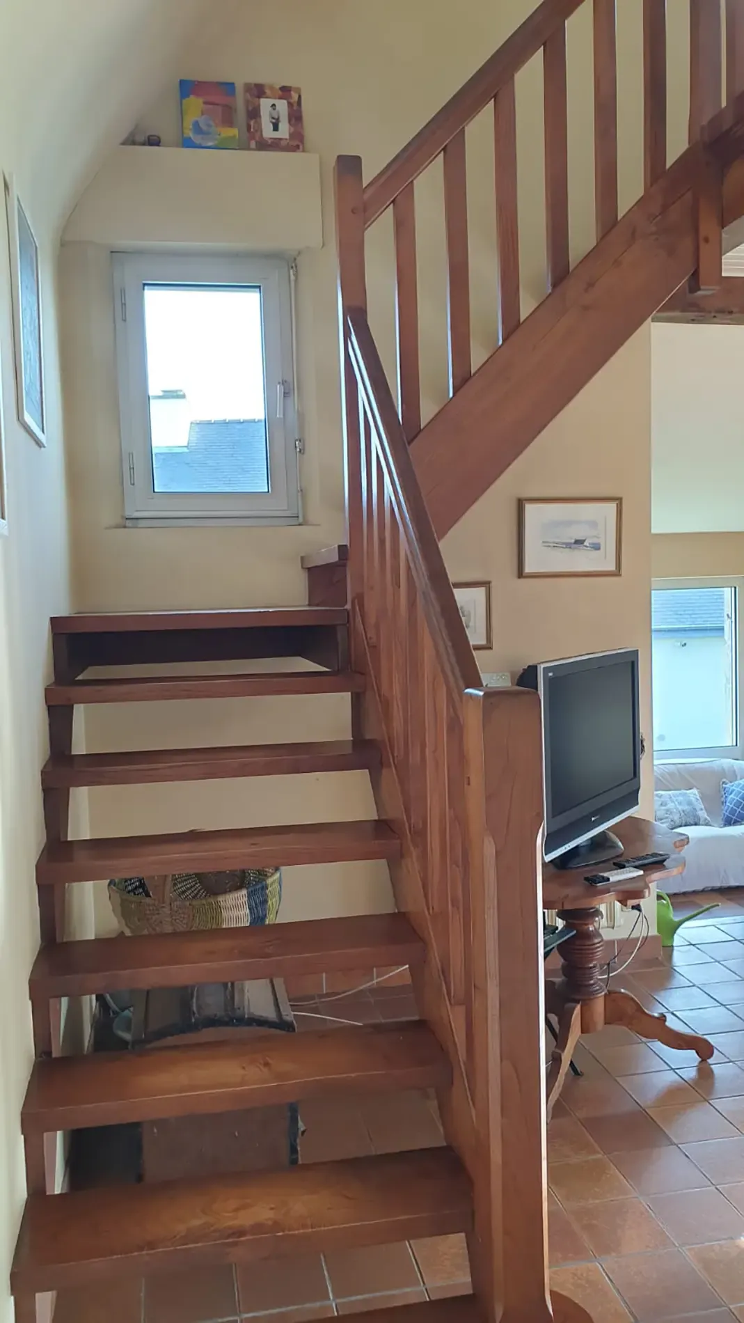 Salon escalier avant travaux (vue 2)